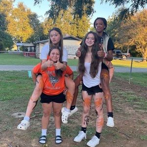 Meet your Posher, Sarynidee